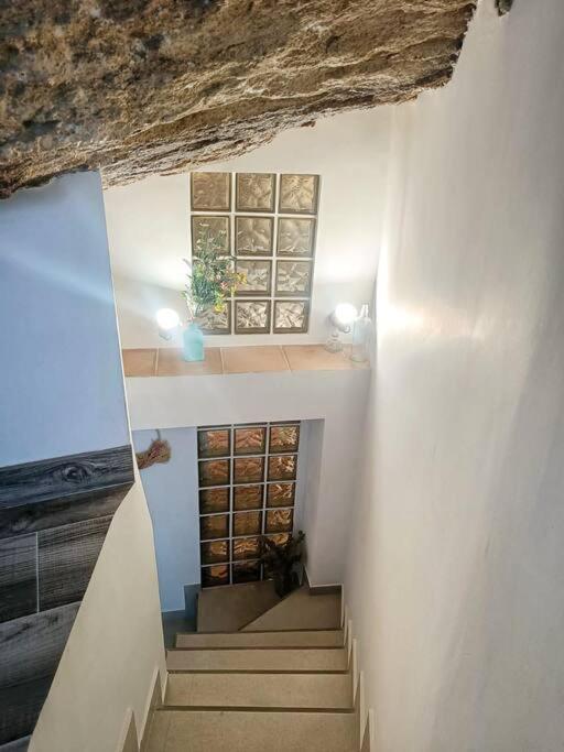 Casa Cueva La Luna Setenil De Las Bodegas Luaran gambar