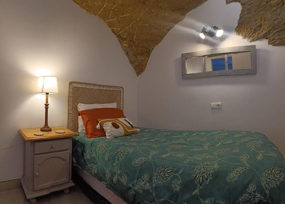 Casa Cueva La Luna Setenil De Las Bodegas Luaran gambar